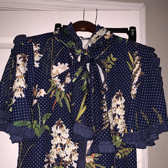 Blouse - Picture 2 of 4